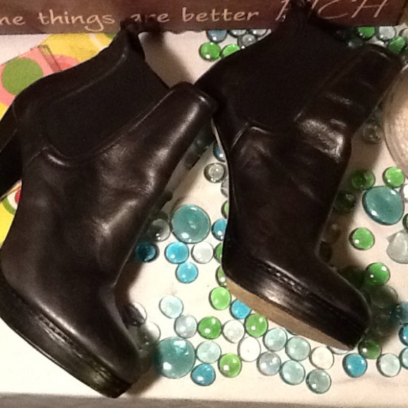 💥SOLD💥 Michael Kors Ankle Boots - Picture 3 of 4