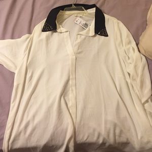 Spike collared blouse.