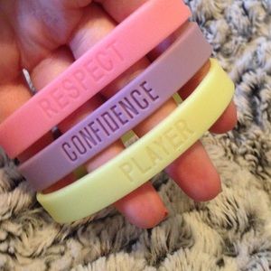 ❌❌SOLD ON MERC❌❌ Nike wristbands set of 3