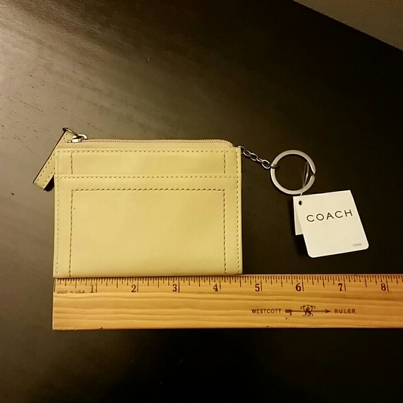 !SOLD! NWT Coach sand colored Mini Skinny wallet - Picture 2 of 3