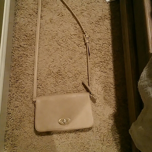 Street level crossbody bag