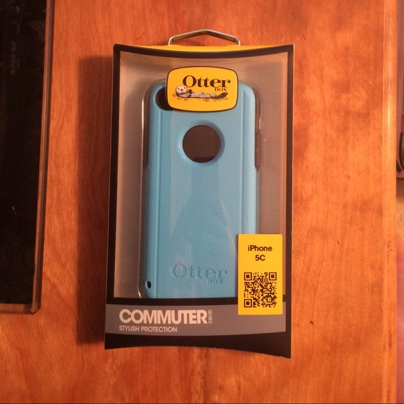 Never opened I phone 5C otter box