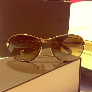 100% Authentic Louis Vuitton 'MIMOSA' Sunglasses!
