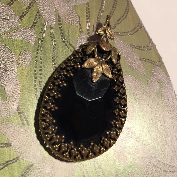 *Bundled & Sold *Exquisite Victorian Pendant - Picture 3 of 4