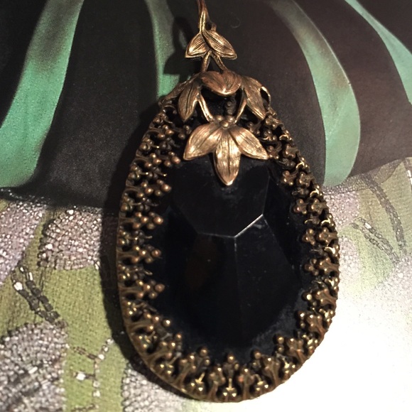 *Bundled & Sold *Exquisite Victorian Pendant - Picture 4 of 4