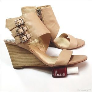 Vince Camuto Nude Wedges