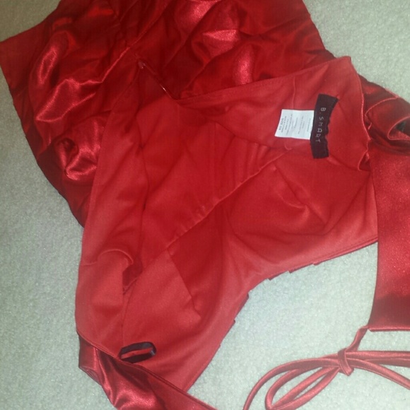 Red cocktail dress - Picture 4 of 4