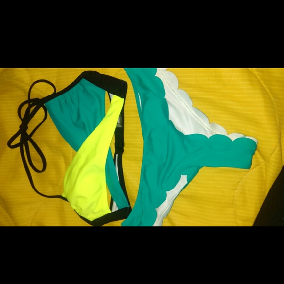 VS PINK Bikini & VS PINK top bundle/trade :)