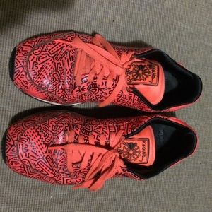 REEBOK KEITH HARING MEN ATHLETIC SHOES