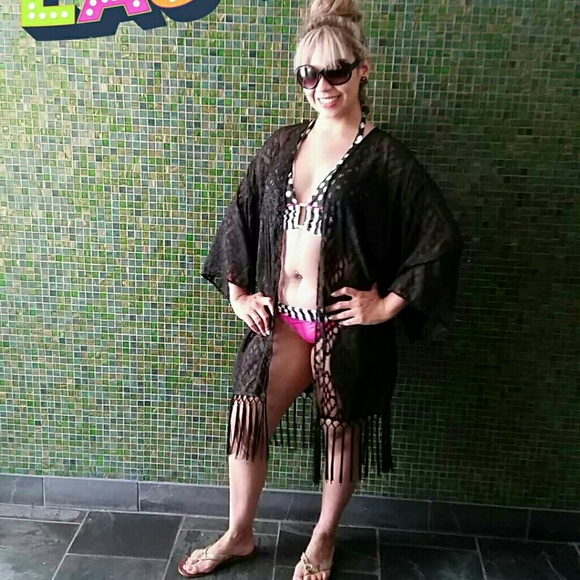 2 Piece black. Pink, white bikini worn only once - Picture 4 of 4