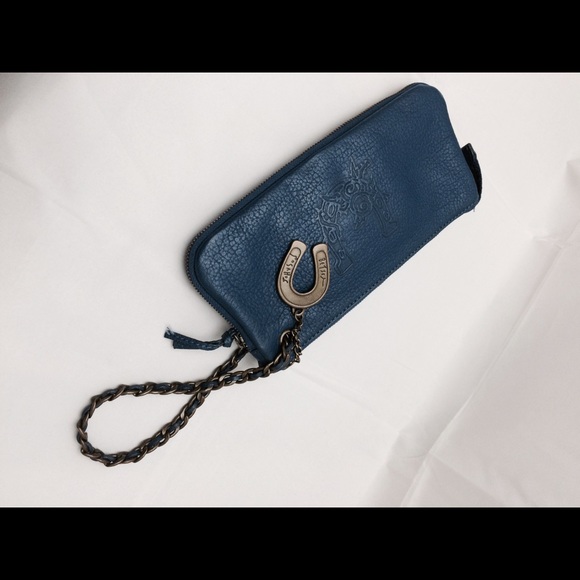 Authentic Betsey Johnson clutch - Picture 3 of 4