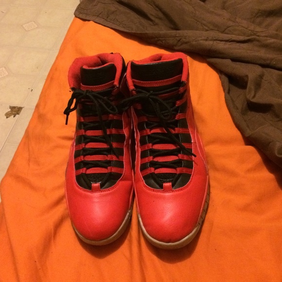 Bulls over Broadway's retro 10's - Picture 2 of 3