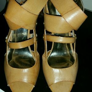 New Simply Vera High Heels