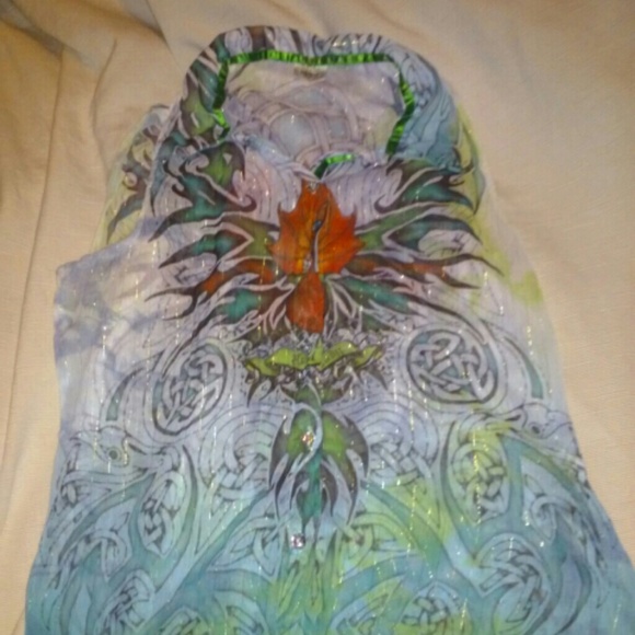 Sleeveless graphic blouse