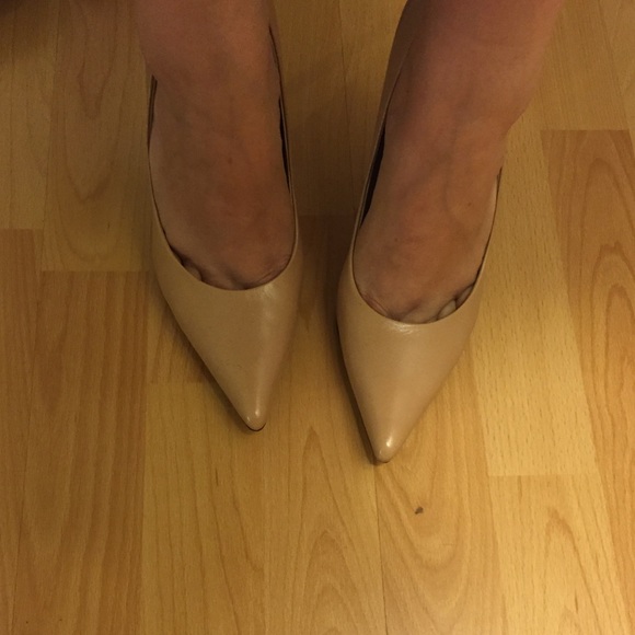 Guess Nude Pumps