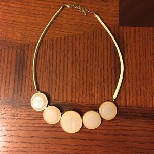 Round stone necklace