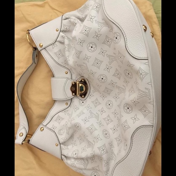 Louis Vuitton Solar GM Mahina Leather - Picture 3 of 3