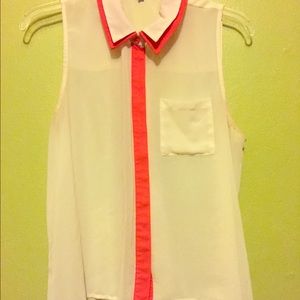 Sleeveless blouse