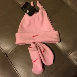 NIKE BABY BEANIE/MITTENS