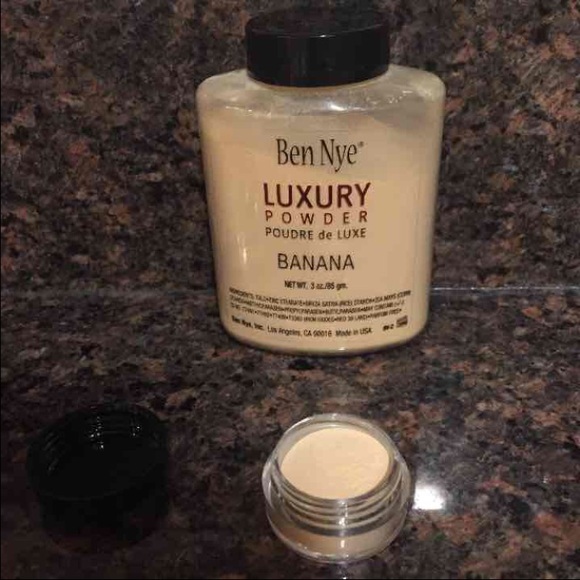 Accessories - Ben Nye Banana Powder