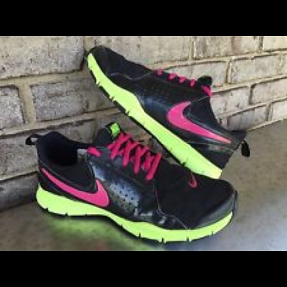 NIKE IN SEASON BLACK VOLT