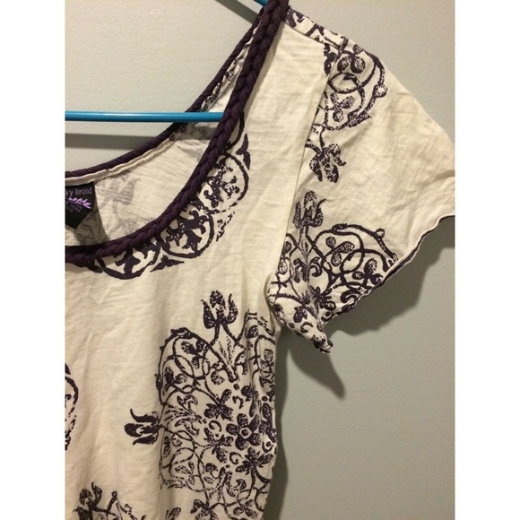 Patterned Top - Picture 3 of 3