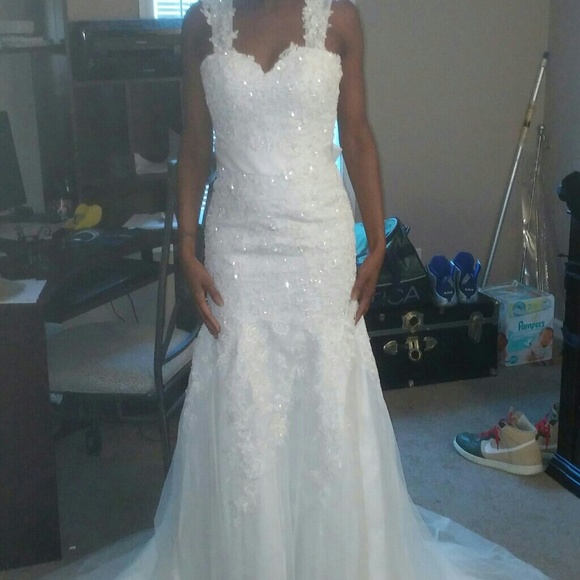 Wedding gown