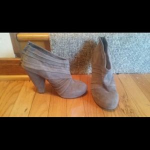Dolce Vita Grey Heels/Booties