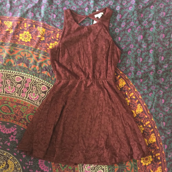 Burgundy dress with cutout