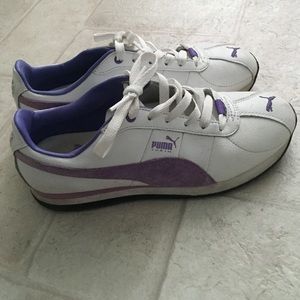 Women's Puma Sneakers