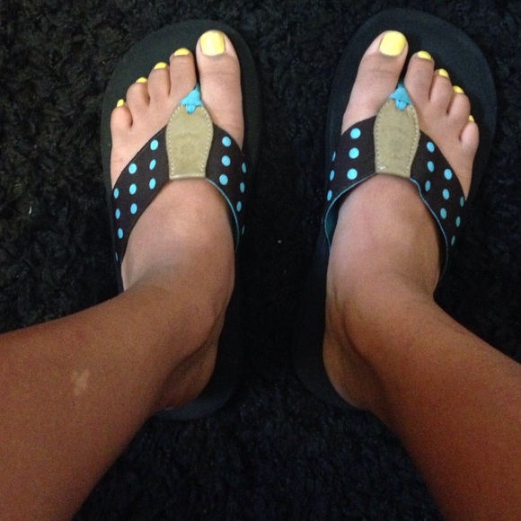 Yellowbox flip flops
