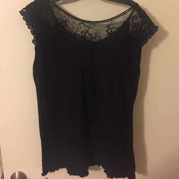 Black shirt