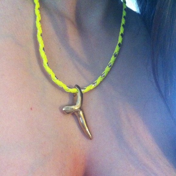 Krystal Sasso large bronze shark tooth - Picture 2 of 4