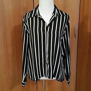 *SOLD* Black and white striped hi-lo blouse