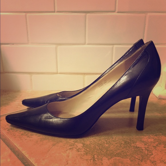 Calvin Klein pumps ~ black