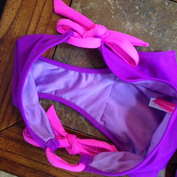 SOLD Victoria's Secret bikini - Picture 2 of 3