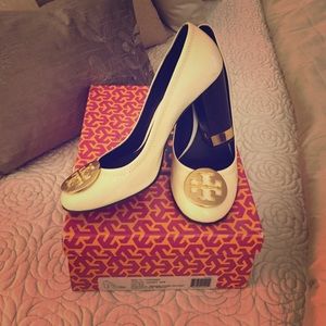Tory Burch ivory patent leather heels