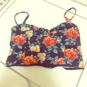 URBAN OUTFITTERS floral crop top!