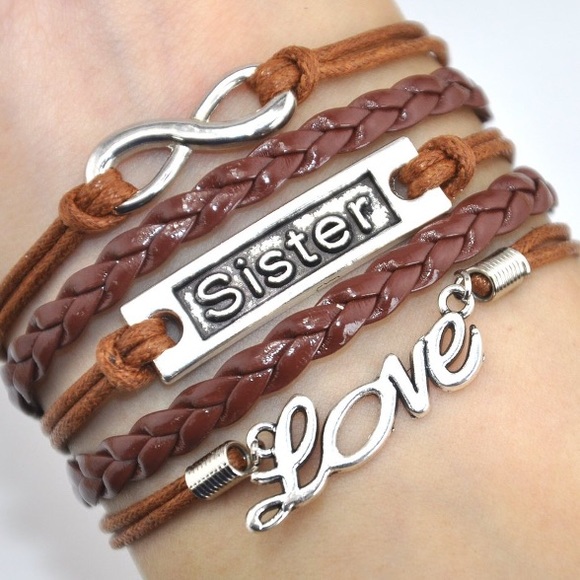 Brown sister love - Picture 1 of 1