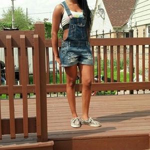 Overall shorts
