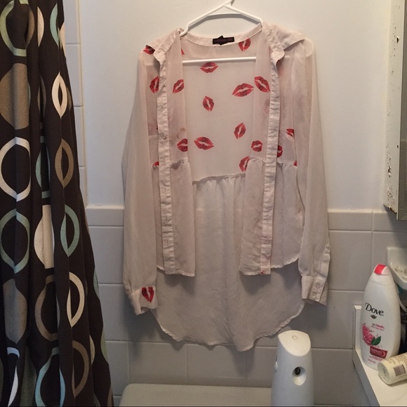 Lips shirt