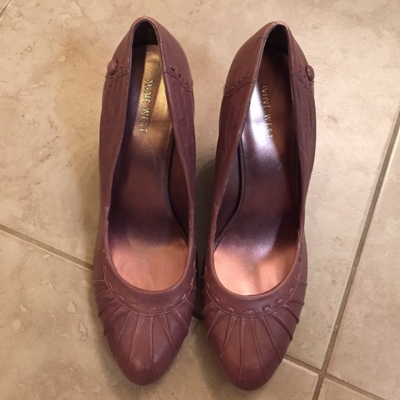 Nine West leather wedge shoe