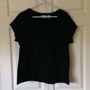 😱FINAL MARKDOWN-BEING DONATED😱shortsleeve blouse