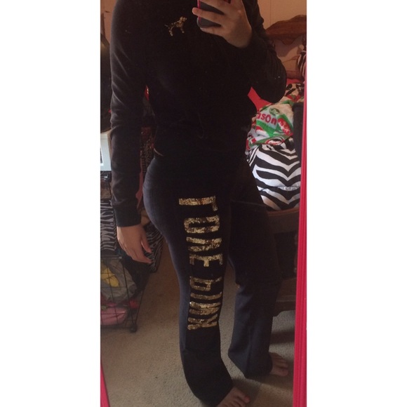 VS Love Pink suit 😈🎀