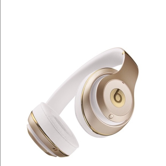 SOLD Beats By Dre Studio headphones