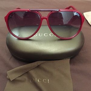 Gucci sunglasses used . So clear