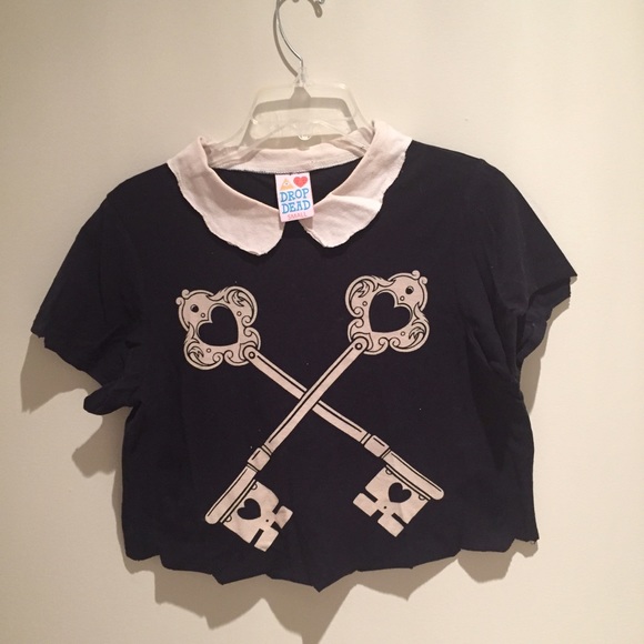 Drop dead crop top - Picture 1 of 3