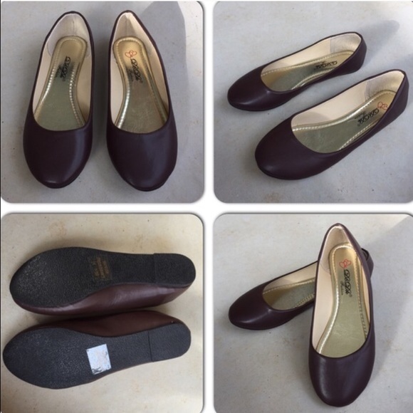 Shoes - ✅ NWT brown ballet flats