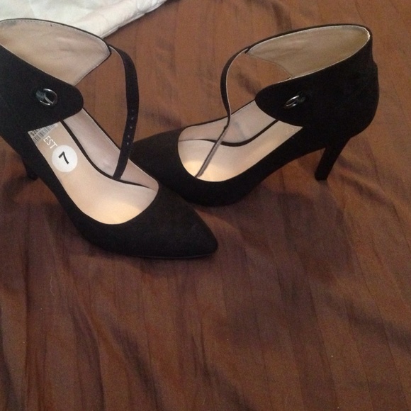 Nine West black heels