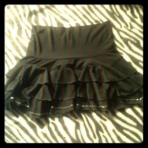 Very cute shortly short salsa looking skirt!